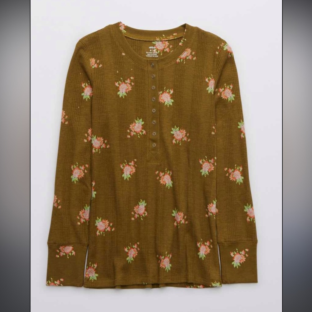 NWT Aerie Heart-Eyes Waffle Long Sleeve T-Shirt- xs